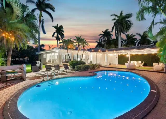 Property at 1247 Jackson St, Hollywood, FL, 33019, 4 beds, 4 baths, [object Object]