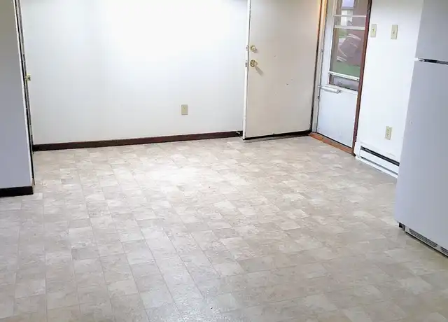 Property at 935 Pearl St, Prescott, WI, 54021, 2 beds, 1 bath, [object Object]