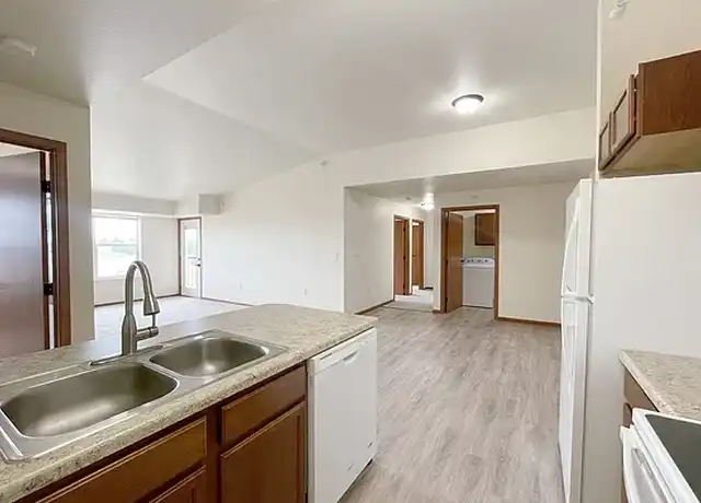 Property at Kenwood on 5th Apartments - 2821 5th St NW, Minot, ND, 58703, 0-3 beds, 1-2 bath, [object Object]