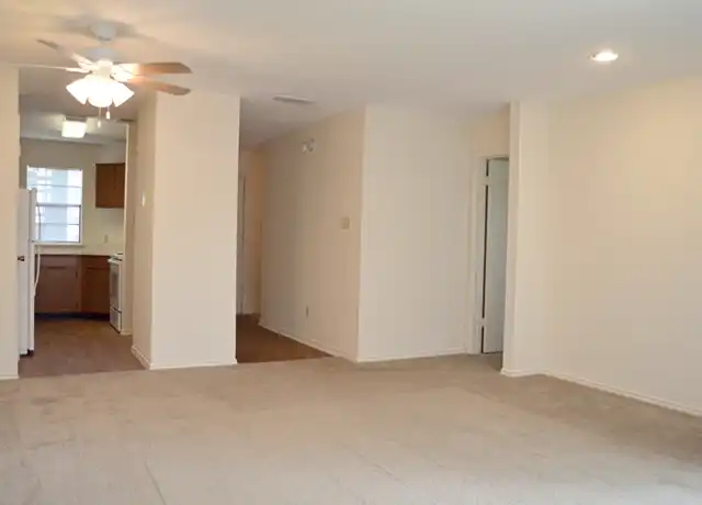 Property at 327 W College St, Nacogdoches, TX, 75965, 2 beds, 2 baths, [object Object]
