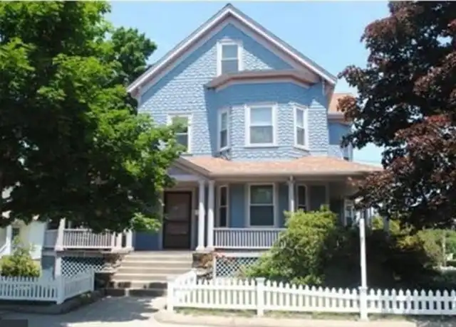Property at 48 Derby St Unit 2, Waltham, MA, 02453, 5 beds, 2 baths, [object Object]