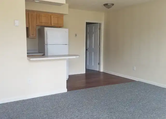 Property at 201 Hegler Ln Unit 2, Danville, IL, 61832, 1 bed, 1 bath, [object Object]