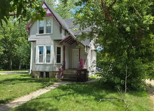 Property at 1927 N Rockton Ave Unit Lower, Rockford, IL, 61103, 2 beds, 1 bath, [object Object]