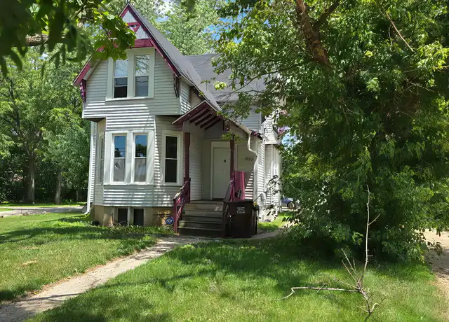 Property at 1927 N Rockton Ave Unit Lower, Rockford, IL, 61103, 2 beds, 1 bath, [object Object]