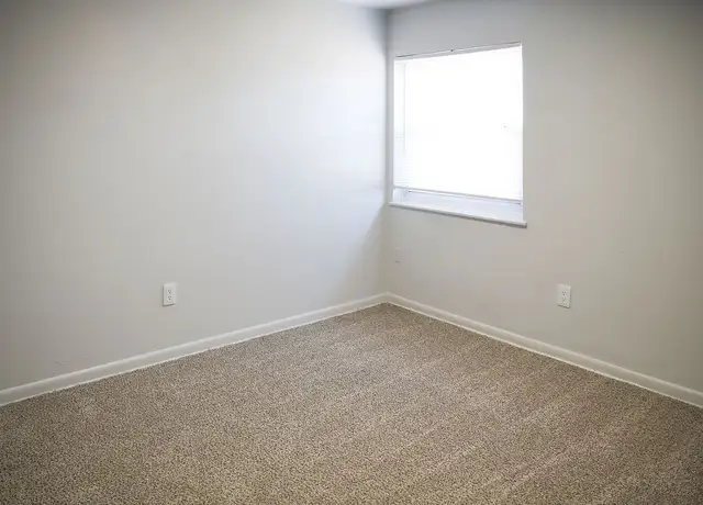 Photo of 5161 Weaver Dr, Virginia Beach, VA 23462
