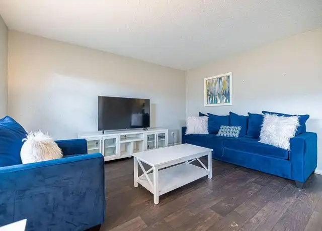 Property at Luxe 30 - 8701 Interstate Highway 30, Little Rock, AR, 72209, 1-2 bed, 1 bath, [object Object]