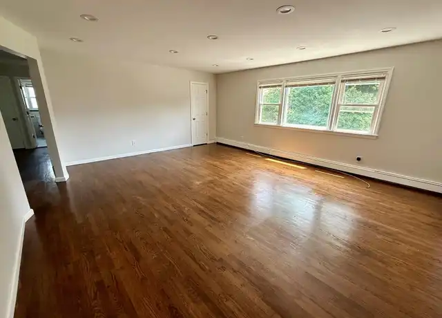 Property at 709 Hall St Unit 2, Mamaroneck, NY, 10543, 3 beds, 1 bath, [object Object]