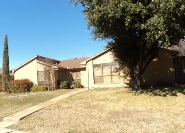 Property at 1301 Ellington Dr, Mesquite, TX, 75150, 4 beds, 2 baths, [object Object]