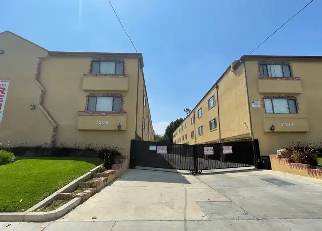 Property at 7305 Hazeltine Ave Unit 213, Van Nuys, CA, 91405, 2 beds, 2 baths, [object Object]