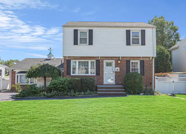 Property at 2282 3rd St, East Meadow, NY, 11554, 3 beds, 2 baths, [object Object]