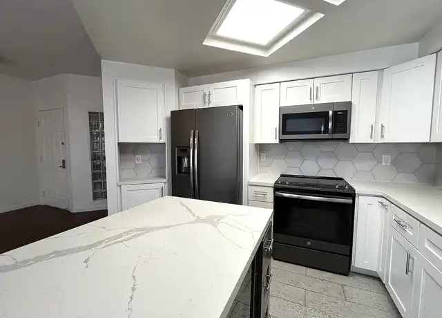 Property at 655 Columbia St, San Diego, CA, 92101, 2 beds, 2 baths, [object Object]