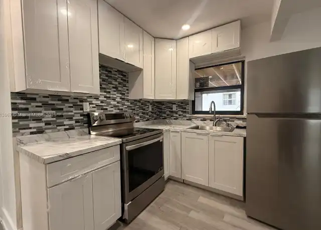 Property at 1110 N 57th Ave Unit B, Hollywood, FL, 33021, 2 beds, 1 bath, [object Object]