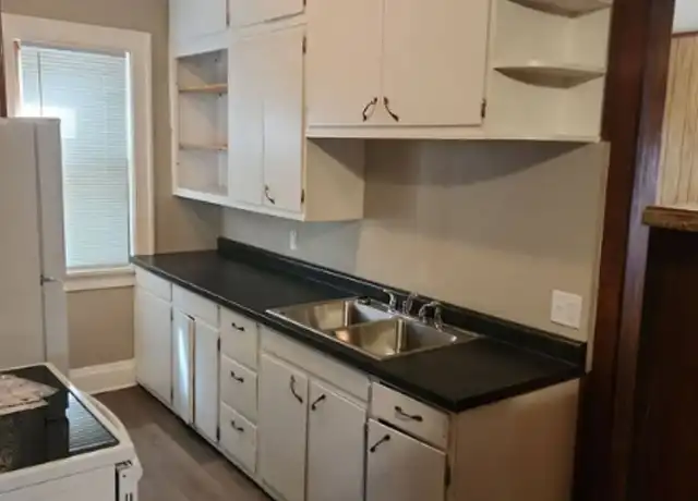 Property at 421 N 2nd Ave, Wausau, WI, 54401, 4 beds, 2 baths, [object Object]