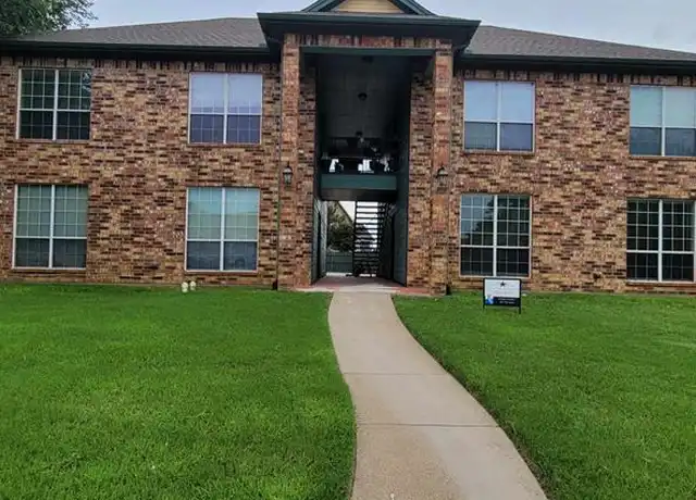 Property at 813 Betty Ct Unit B, Hurst, TX, 76053, 3 beds, 2 baths, [object Object]