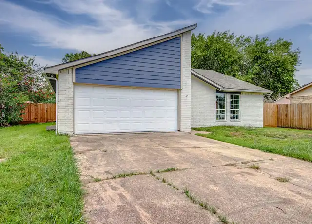 Property at 19 Ranch House Loop, Angleton, TX, 77515, 4 beds, 2 baths, [object Object]