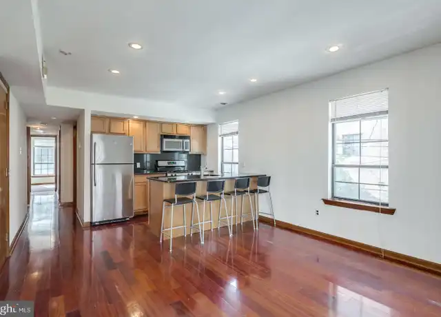 Property at 617 S 18th St Unit 2ND FLR, Philadelphia, PA, 19146, 2 beds, 1 bath, [object Object]
