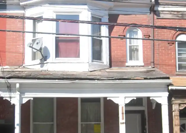 Property at 247 E College Ave Unit 1, York, PA, 17403, 2 beds, 1 bath, [object Object]