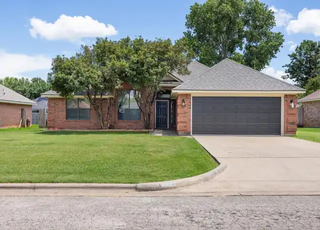 Property at 1523 Sunflower Ln, Granbury, TX, 76048, 3 beds, 2 baths, [object Object]