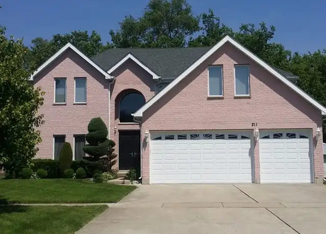 Property at 211 N Prospect Ave, Streamwood, IL, 60107, 4 beds, 3.5 baths, [object Object]