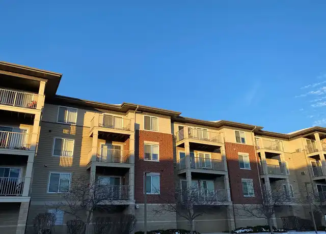 Property at Highlands South - 1505 Big Bend Rd, Waukesha, WI, 53189, 1 bed, 1 bath, [object Object]