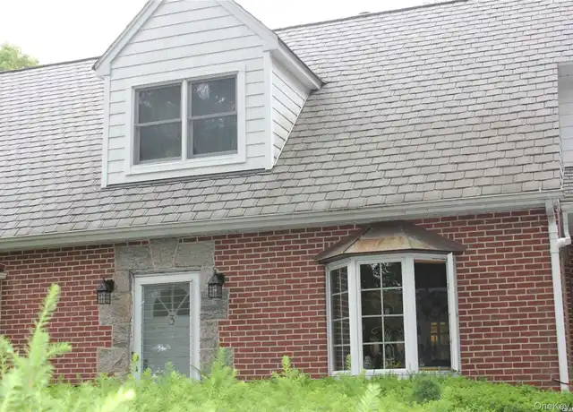 Property at 3 Meadowbrook Dr, Huntington Station, NY, 11746, 2 beds, 1.5 baths, [object Object]