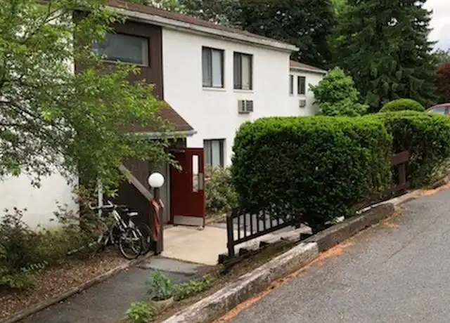 Property at 709 W Cherry Ln, State College, PA, 16803, 2 beds, 1 bath, [object Object]