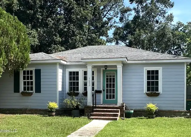 Property at 1693 Vine St, Biloxi, MS, 39531, 3 beds, 1 bath, [object Object]
