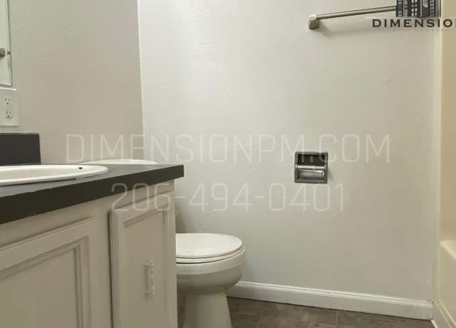 Photo of 306 Stanford Dr, Mount Vernon, WA 98273