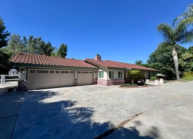 Property at 29825 Puesta del Sol, Temecula, CA, 92591, 5 beds, 3 baths, [object Object]