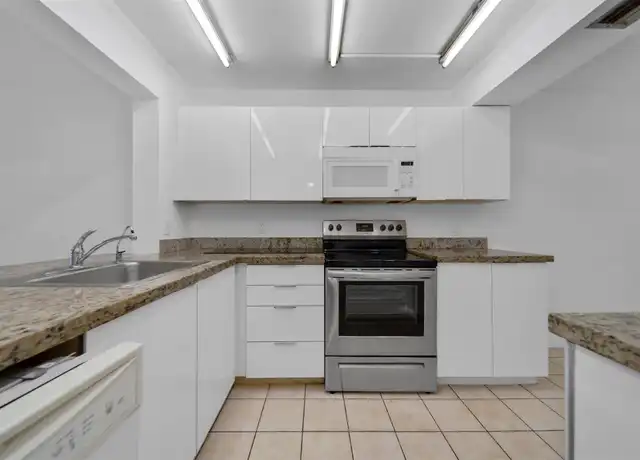 Property at 2031 Coral Ridge Dr Unit 208S, Coral Springs, FL, 33071, 3 beds, 2 baths, [object Object]