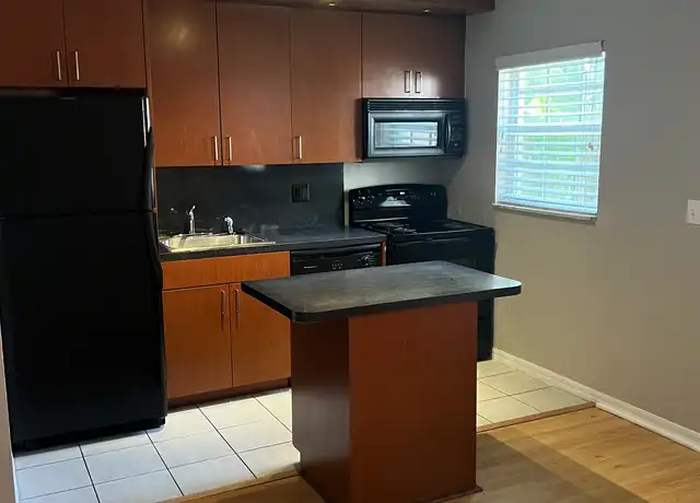 Property at 2505 E Central Blvd #18, Orlando, FL, 32803, 1 bed, 1 bath, [object Object]