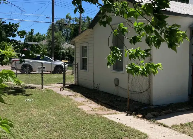 Property at 825 1/2 E Yampa St, Colorado Springs, CO, 80903, 1 bed, 1 bath, [object Object]
