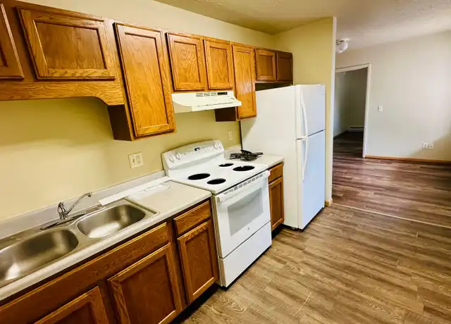 Property at 423 S Williams Ave Unit 02, Sioux Falls, SD, 57104, 1 bed, 1 bath, [object Object]