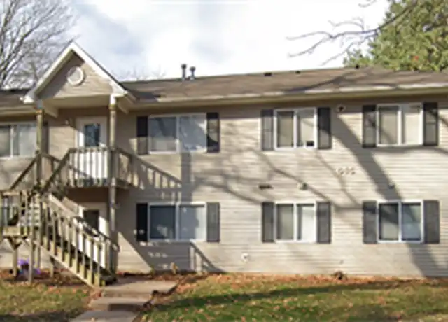 Property at 645 S Lucas St Unit 6, Iowa City, IA, 52240, 4 beds, 2 baths, [object Object]