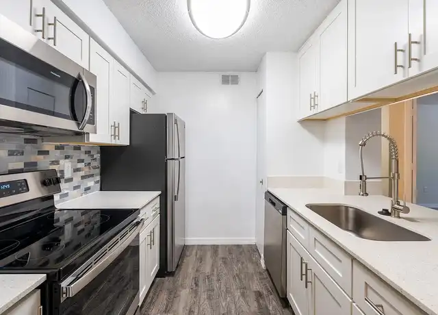 Property at Fisherman's Landing Apartment Homes - 8900 Fishermans Pointe Dr, Tampa, FL, 33637, 2 beds, 2 baths, [object Object]