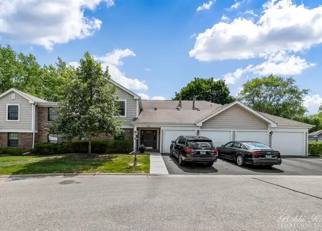 Property at 115 Sussex Cir Unit C2, Schaumburg, IL, 60193, 2 beds, 1 bath, [object Object]