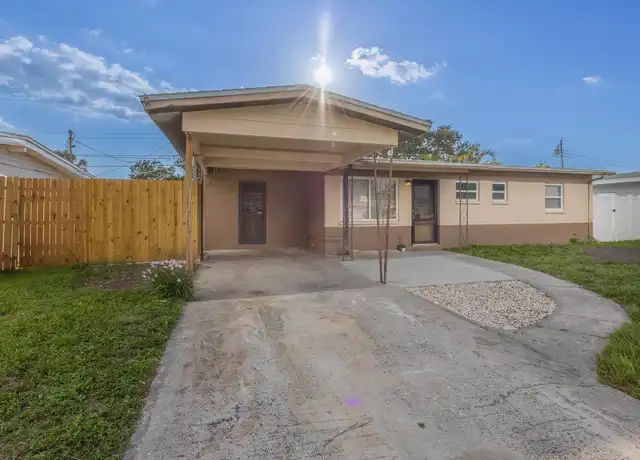 Property at 10720 110th Ln, Largo, FL, 33778, 2 beds, 2 baths, [object Object]