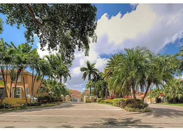Property at 1734 Royal Palm Way, Hollywood, FL, 33020, 3 beds, 2 baths, [object Object]