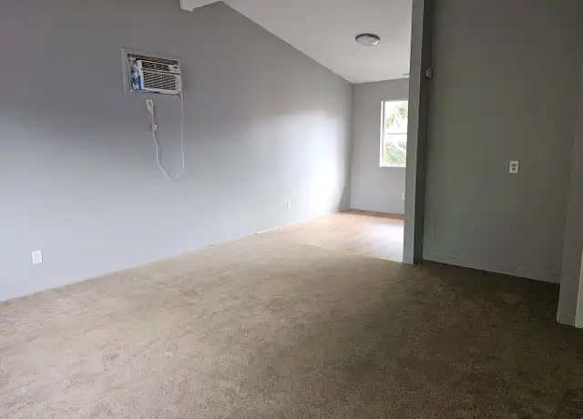 Property at 473 Zahn Dr Apt A, Akron, OH, 44313, 3 beds, 1 bath, [object Object]