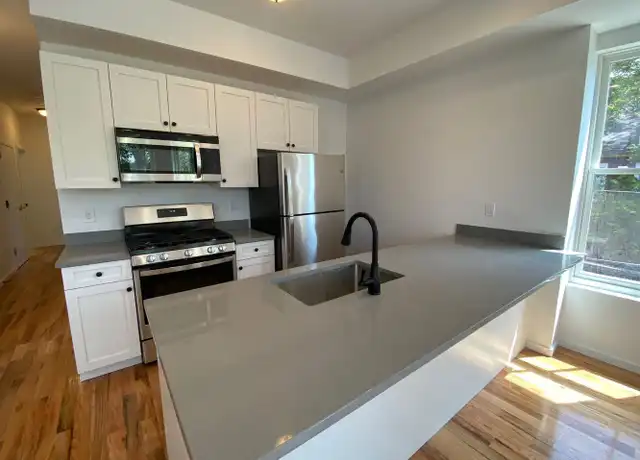 Property at 178 Washington St Unit 2, Newburgh, NY, 12550, 3 beds, 1 bath, [object Object]
