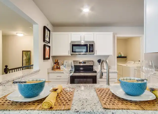 Property at Tribute Creek Apartment Homes - 3017 Tribute Creek Blvd, Oakland Charter Township, MI, 48306, 2-3 beds, 2 baths, [object Object]