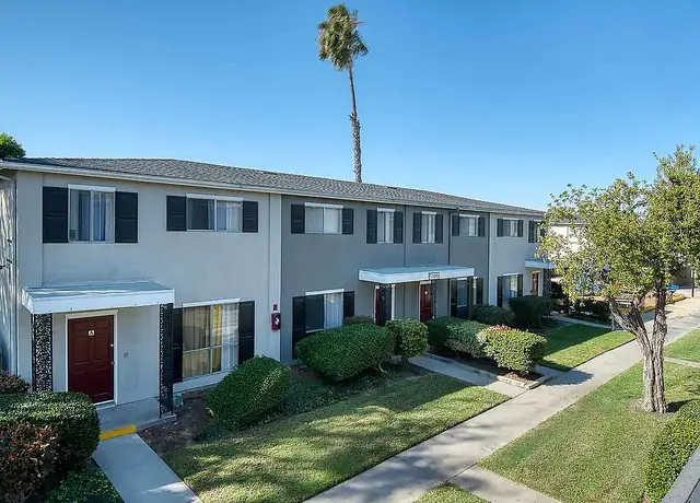 Photo of 17300 Euclid St, Fountain Valley, CA 92708