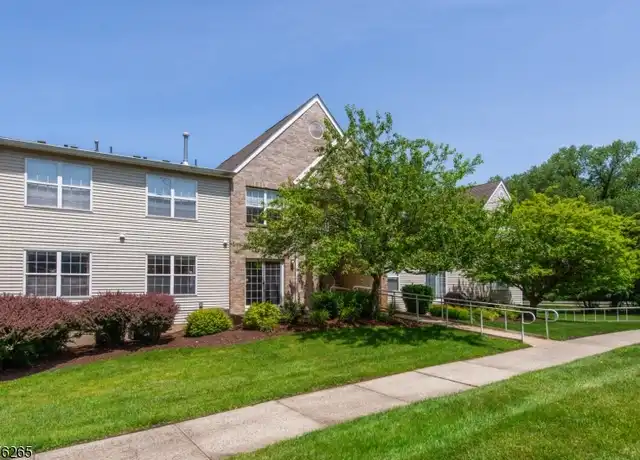 Property at 4 Parkside Ct, Wayne, NJ, 07470, 2 beds, 2 baths, [object Object]