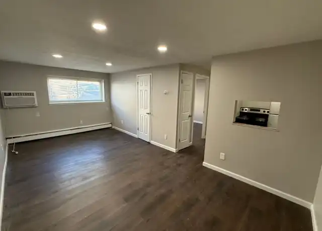 Property at 3040 W 14th St Unit 106, Cleveland, OH, 44113, 1 bed, 1 bath, [object Object]