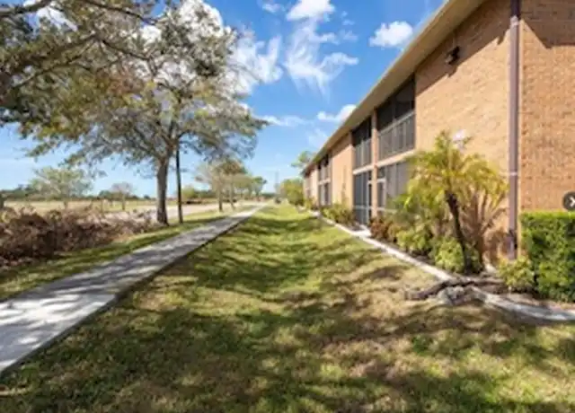 Property at 217 Airport Ave W #214, Venice, FL, 34285, 2 beds, 1 bath, [object Object]