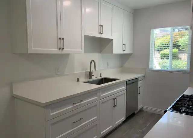Property at 1700 N Peppertree Ln Unit 3, Fullerton, CA, 92835, 1 bed, 1 bath, [object Object]