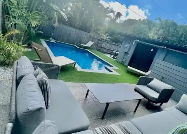 Property at 1244 Hollywood Blvd, Hollywood, FL, 33019, 4 beds, 3 baths, [object Object]