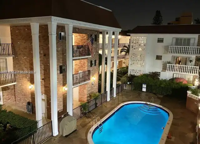 Property at 2424 NE 9th St #312, Fort Lauderdale, FL, 33304, 1 bed, 1.5 baths, [object Object]