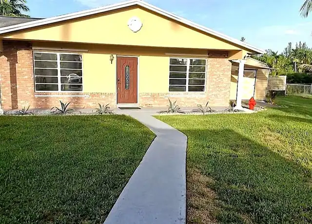 Property at 4725 SW 109th Ter Unit Back House, Davie, FL, 33328, 2 beds, 2 baths, [object Object]