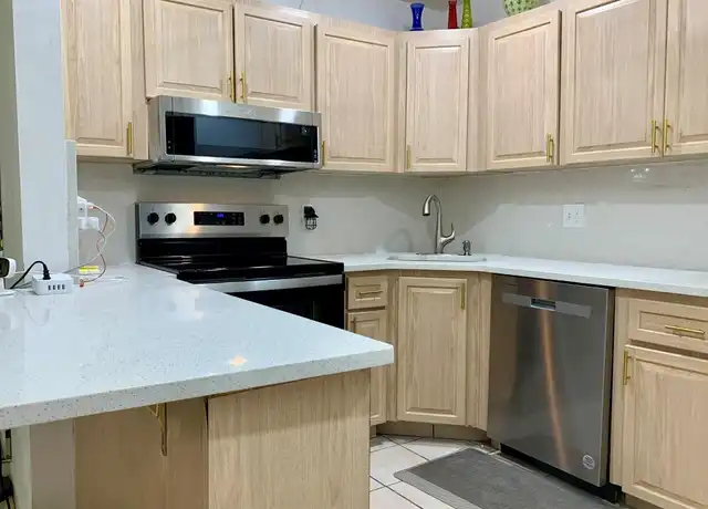 Property at 301 Knotty Pine Cir Unit D2, Greenacres, FL, 33463, 2 beds, 2 baths, [object Object]